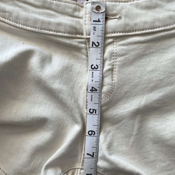 Isabel Maternity Midi Shorts - Picture 11 of 13